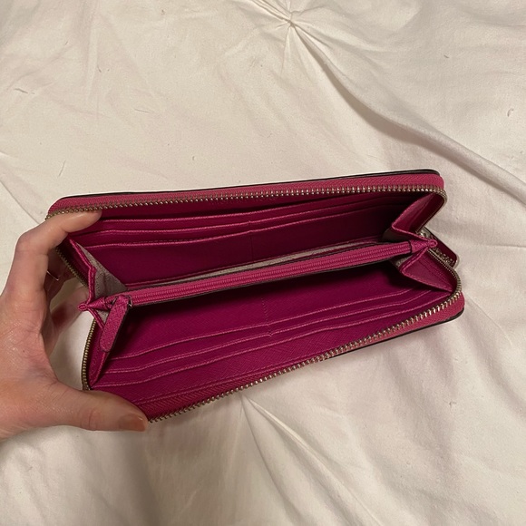 Michael Kors Wallet - Picture 3 of 4